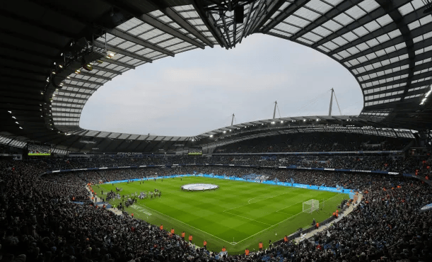 西超杯-拉菲尼亚双响维尼修斯一条龙 巴萨3-2皇马