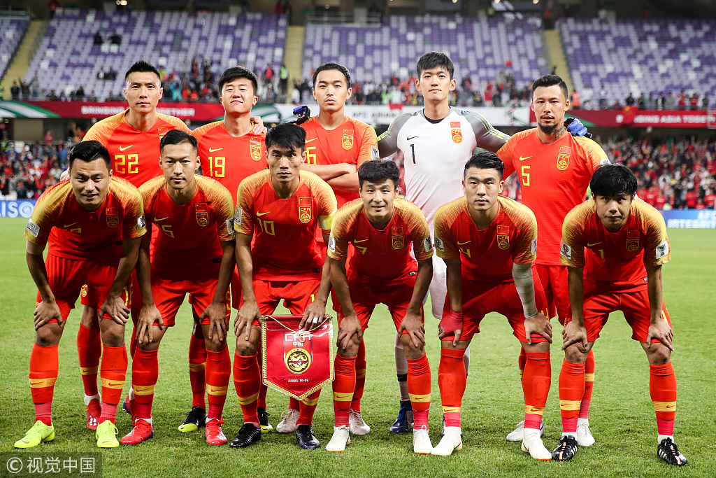 伤病无碍！徐杰兜出来迎着防守 坚决出手超远三分一箭穿心！